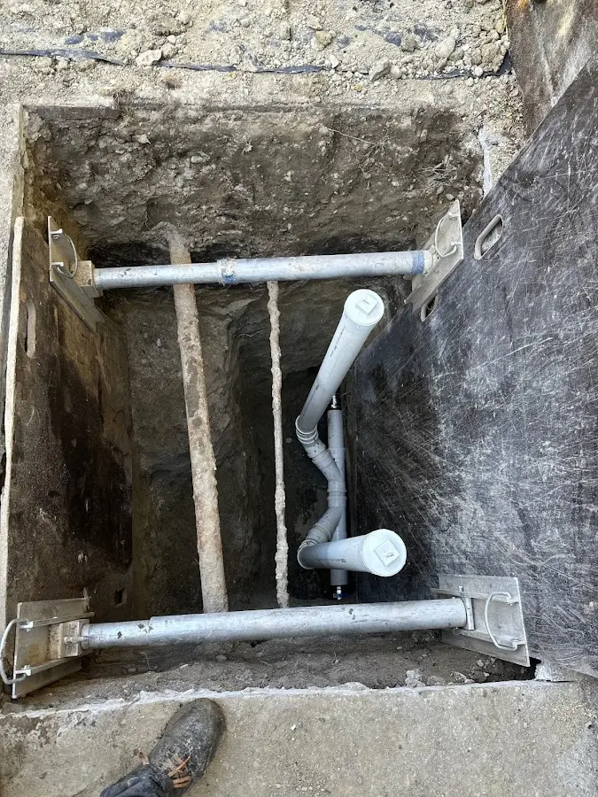 Experienced plumber completing Gas Line Repair work in Edgemoor